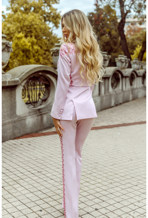 BLAZER WITH LACE DETAILS