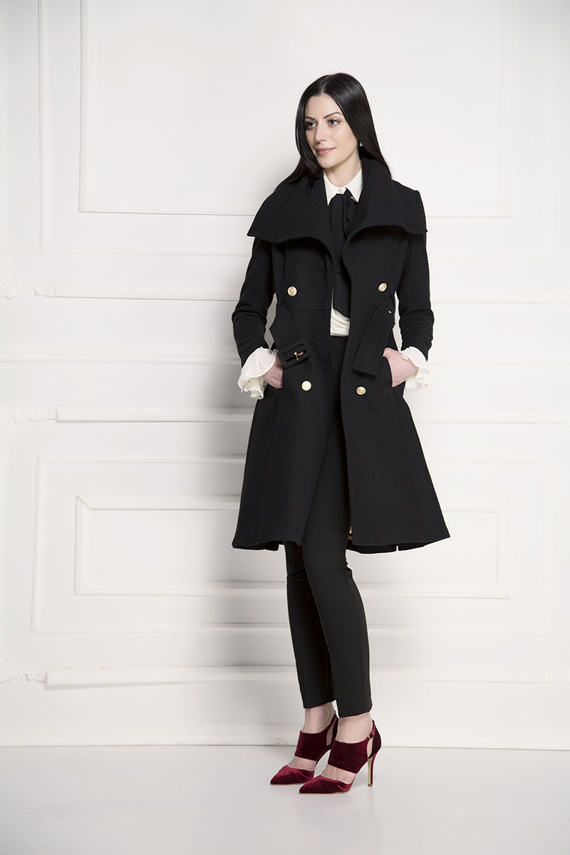 Double-breasted wool coat 